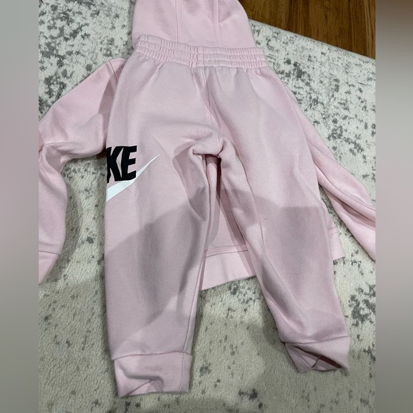 Nike sweat suit. Light pink. - Picture 3 of 7